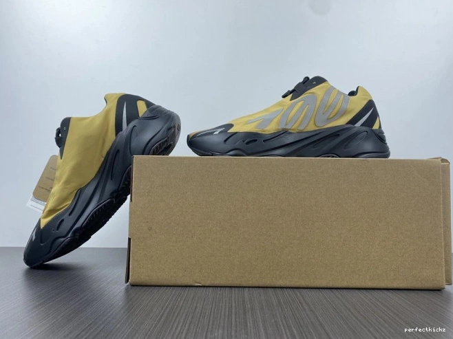Yeezy Flux' GZ0717 MNVN 'Honey Boost 700 0812